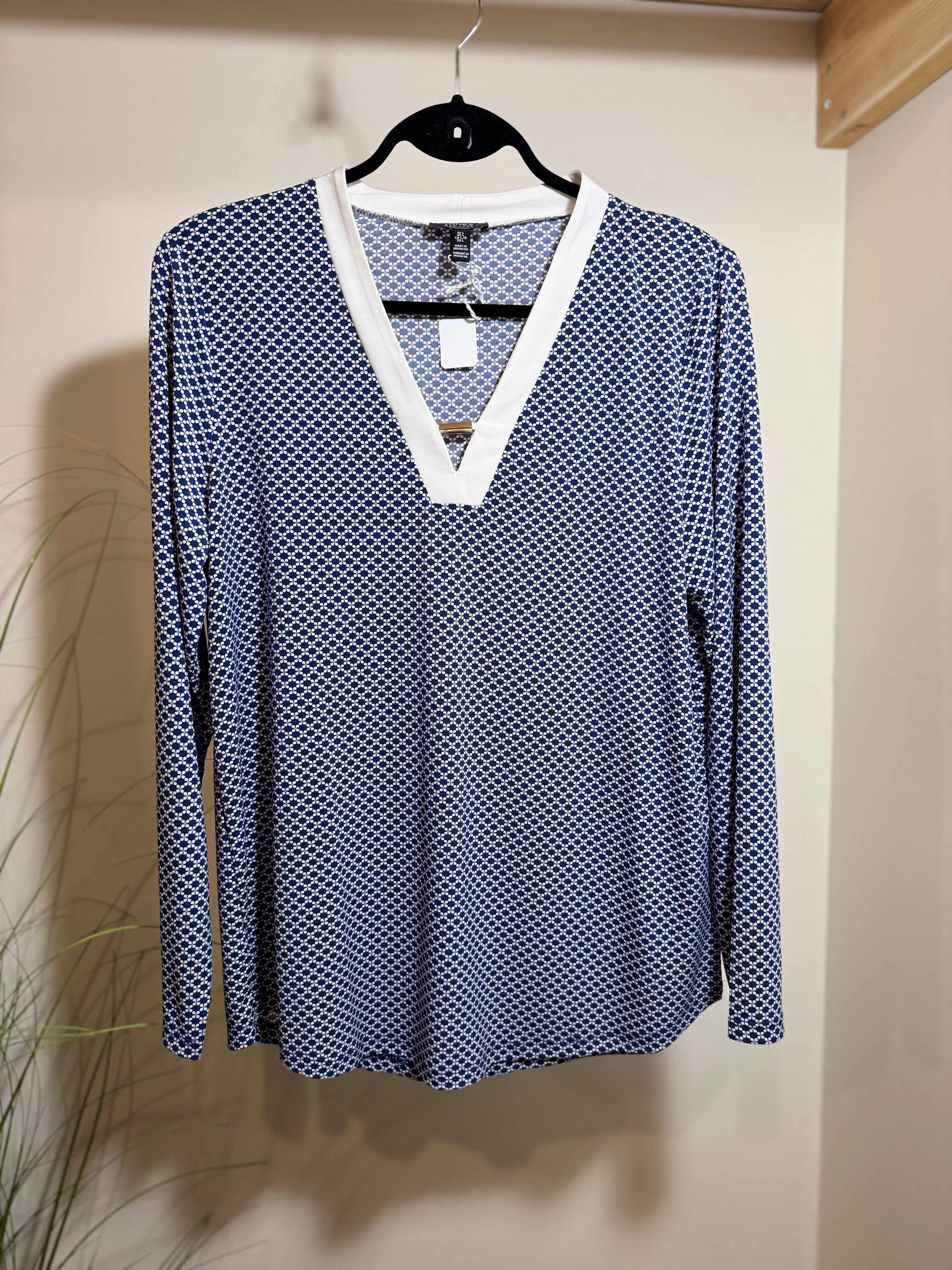 JONES LONG SLEEVE TUNIC TOP- Consigned with VARDO Vintage & Valuables vvvardo.ca