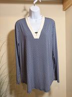 JONES LONG SLEEVE TUNIC TOP- Consigned with VARDO Vintage & Valuables vvvardo.ca