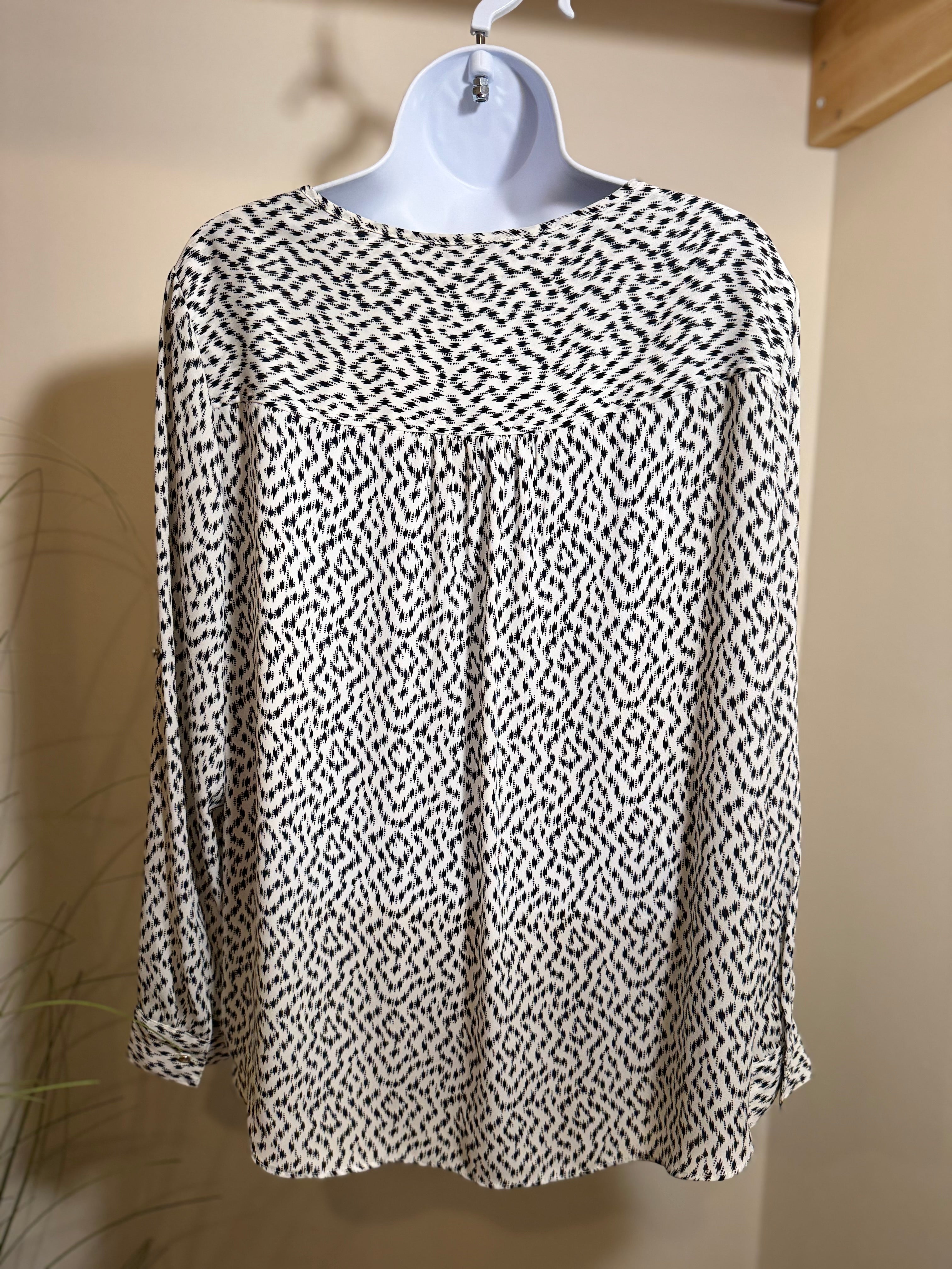 Chaus Long Sleeve Front Tie BLOUSE - Consigned with VARDO Vintage & Valuables vvvardo.ca