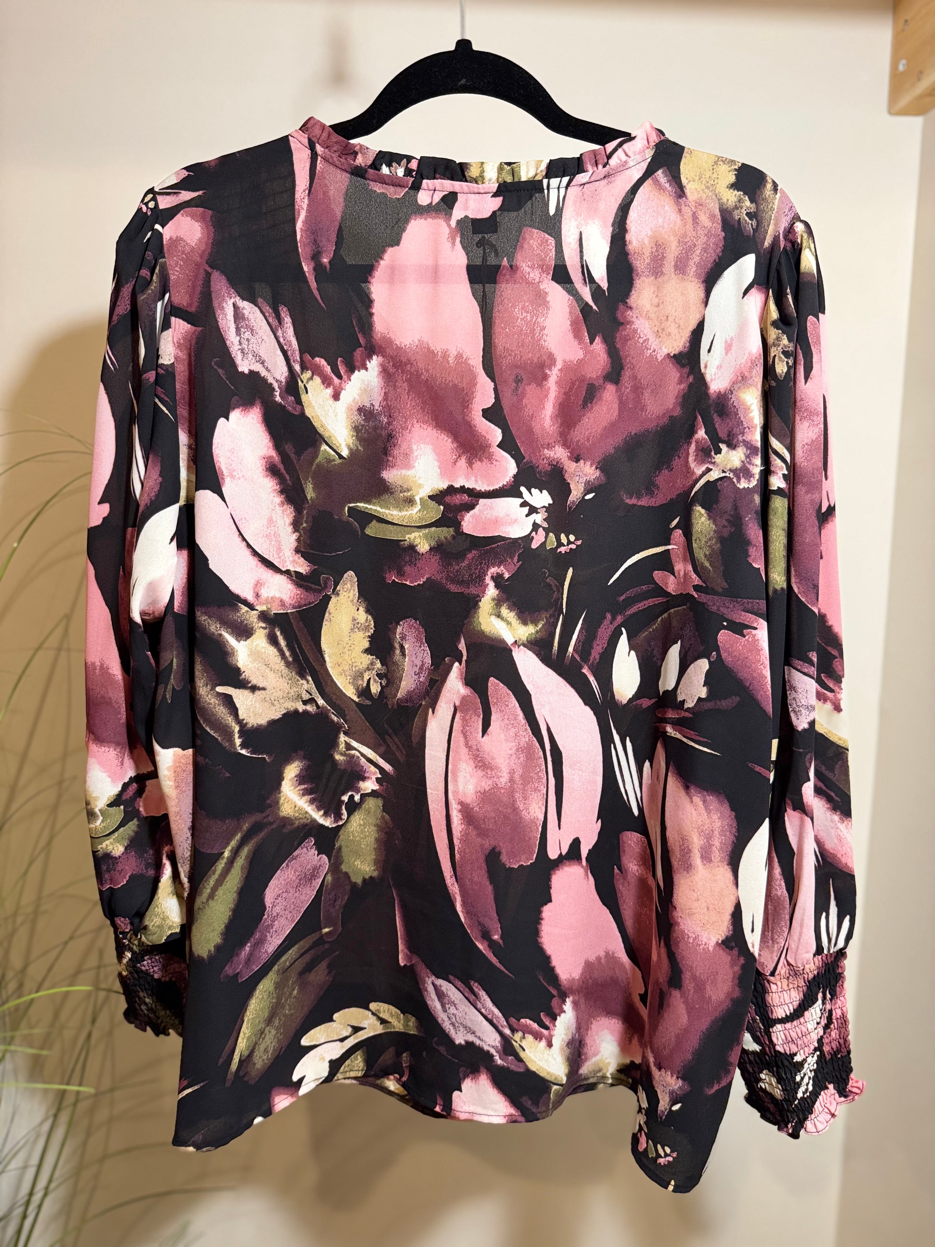 ZAC & RACHEL large print  BLOUSE- Consigned with VARDO Vintage & Valuables vvvardo.ca