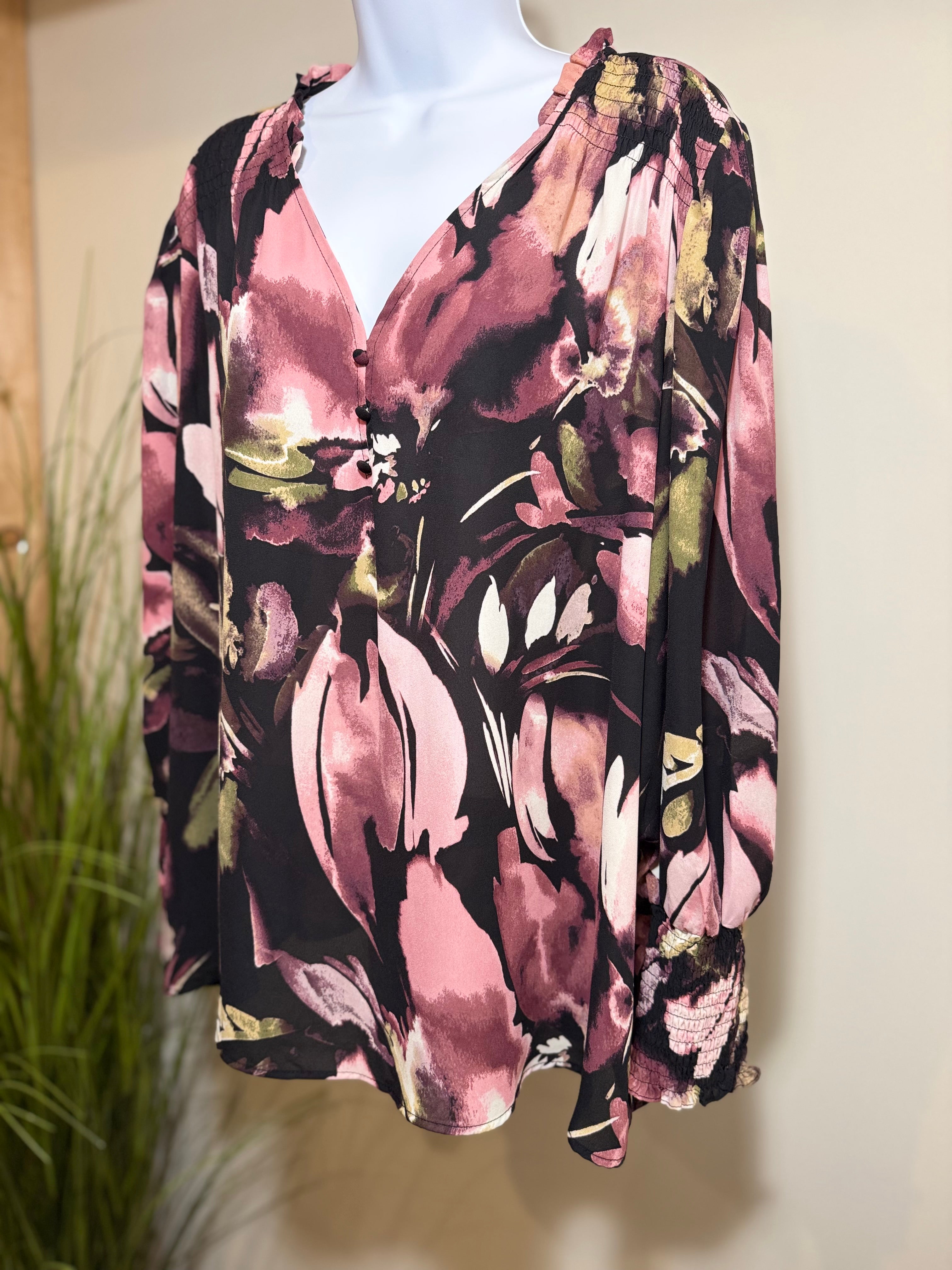 ZAC & RACHEL large print  BLOUSE- Consigned with VARDO Vintage & Valuables vvvardo.ca