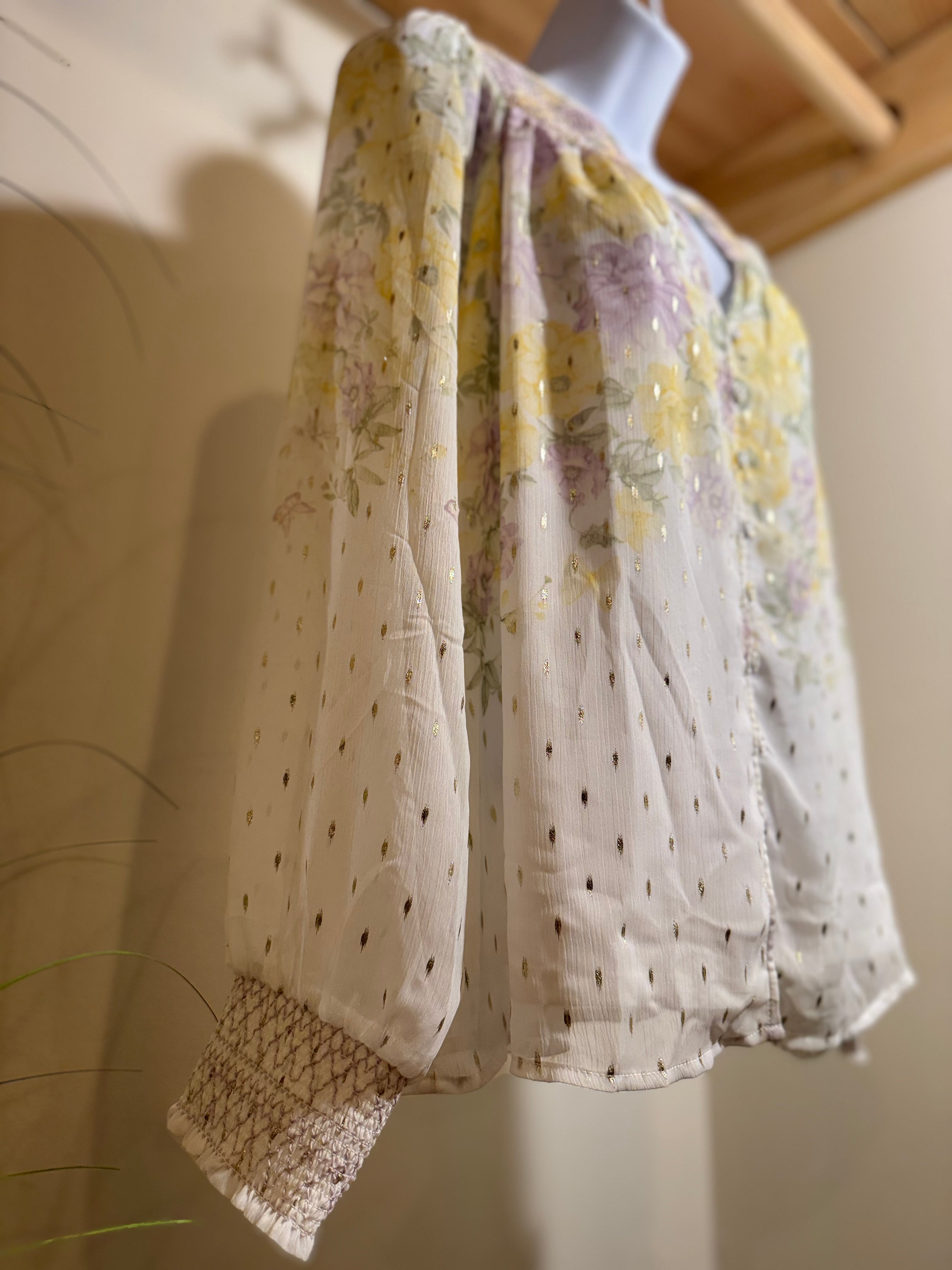 Autres Filles Elegant FLORAL BLOUSE- Consigned with VARDO Vintage & Valuables vvvardo.ca