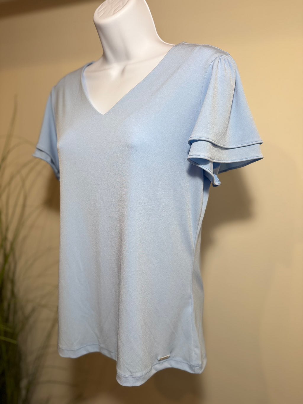 CALVIN KLEIN ruffle short sleeve SUIT BLOUSE- Consigned with VARDO Vintage & Valuables vvvardo.ca