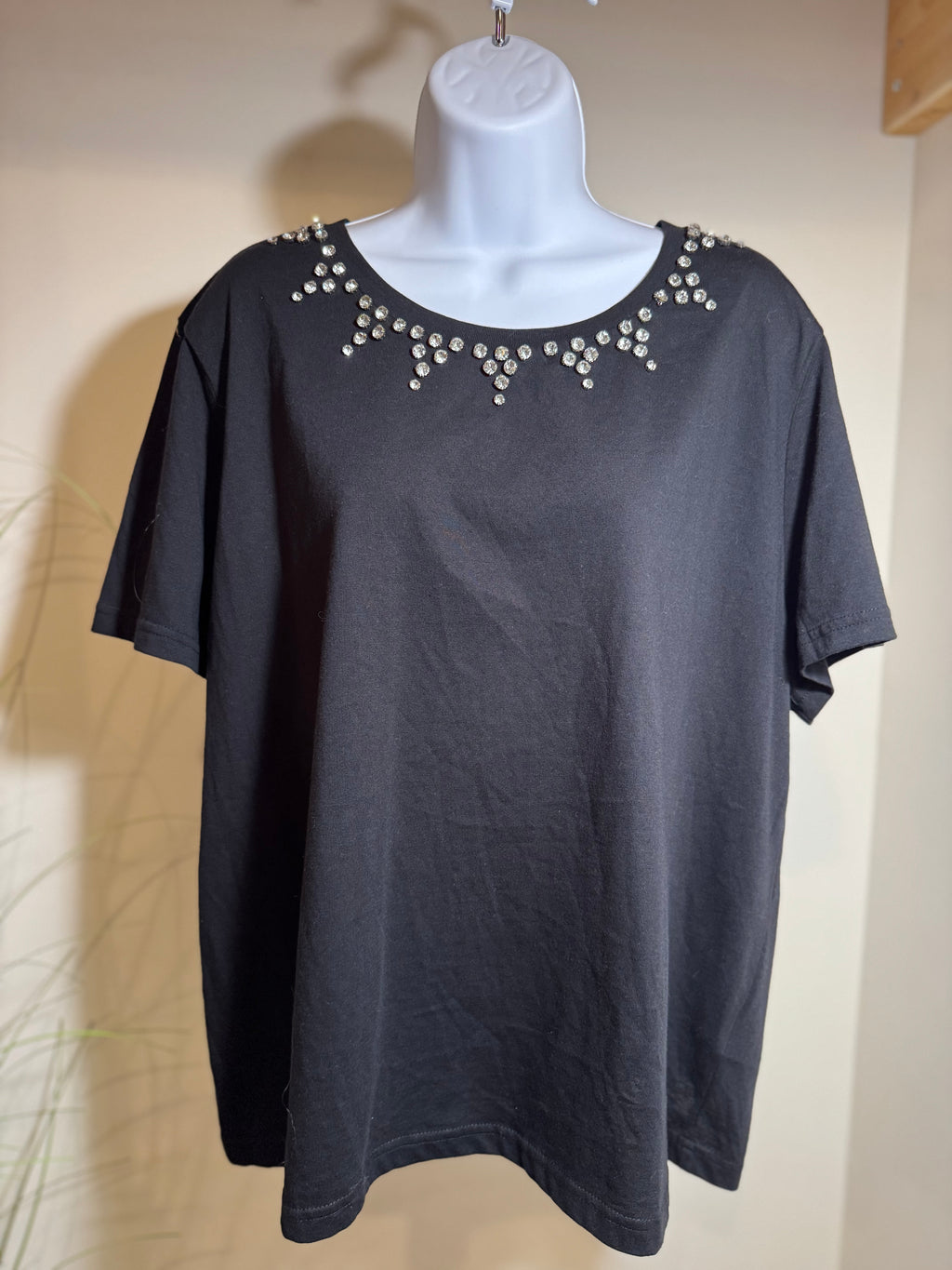 STUDIO 65 rhinestone collar top- Consigned with VARDO Vintage & Valuables vvvardo.ca