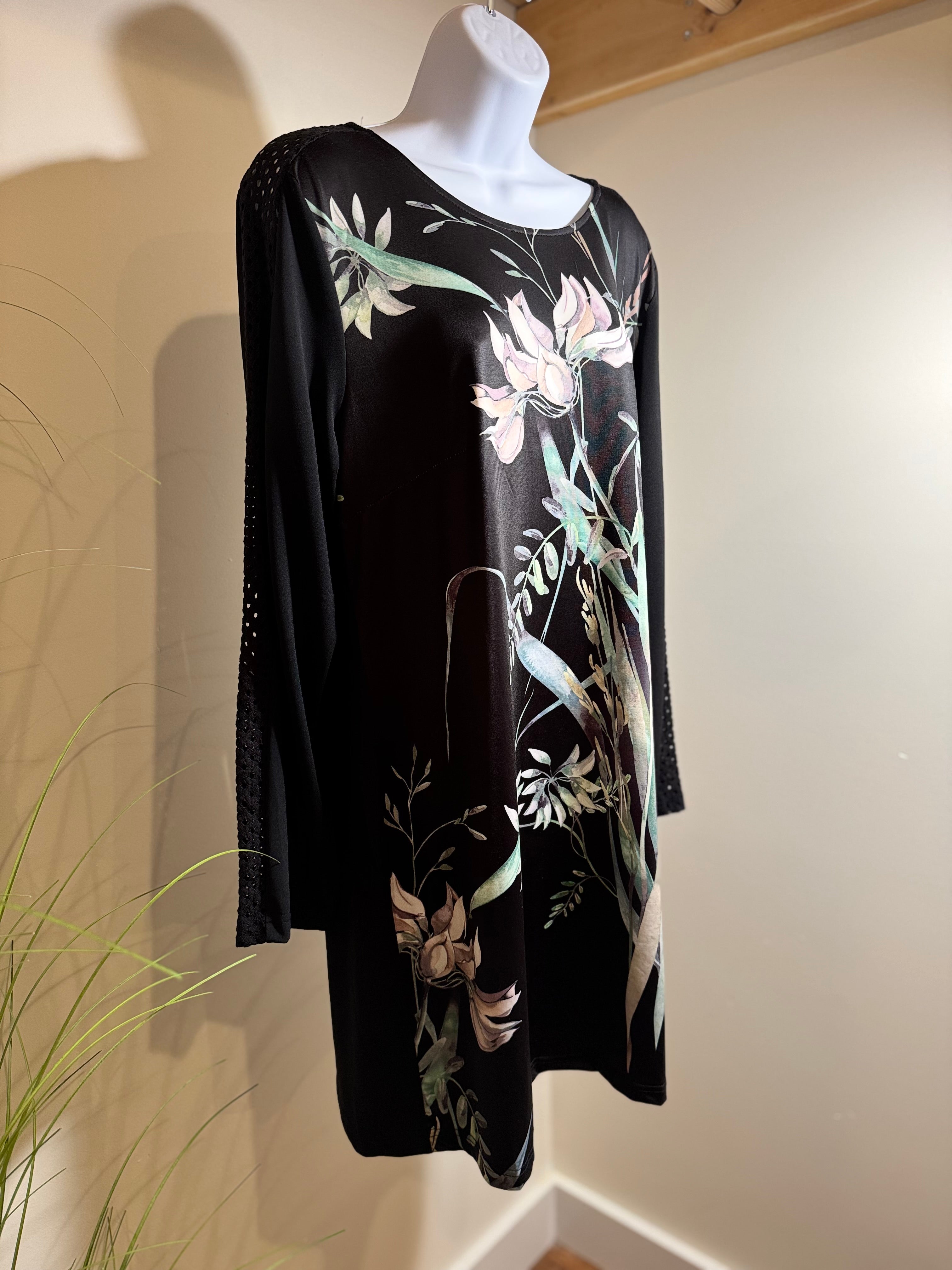 PAPILLON LONG SLEEVE dress - Consigned with VARDO Vintage & Valuables vvvardo.ca