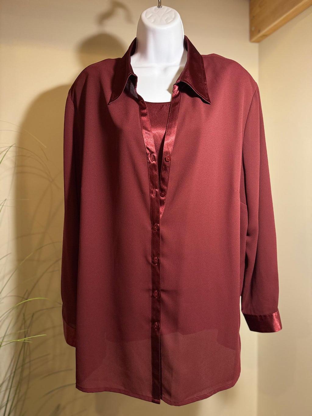 KALEIDOSCOPE BLOUSE & CAMISOLE SET - Consigned with VARDO Vintage & Valuables vvvardo.ca