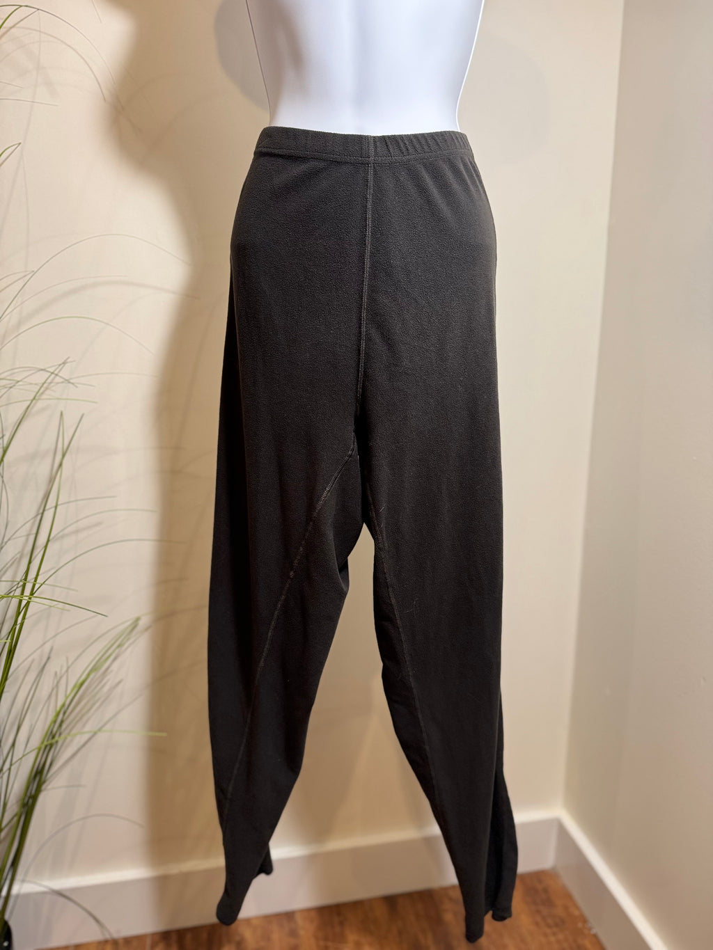 WINDRIVER BOTTOMS- Consigned with VARDO Vintage & Valuables vvvardo.ca