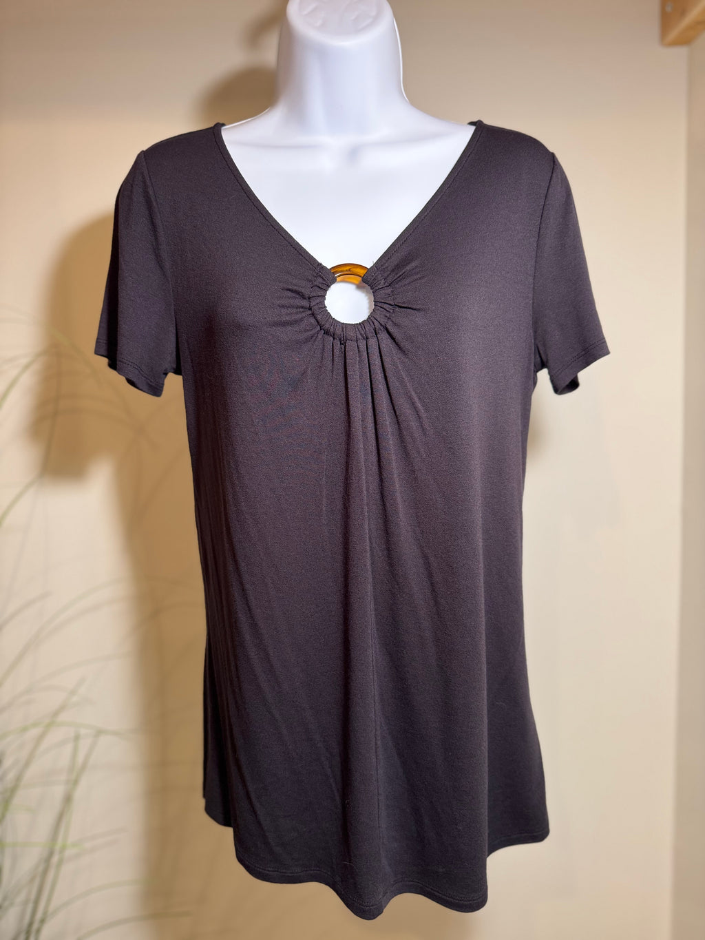 24/7 Maurices Rayon Top - Consigned with VARDO Vintage & Valuables vvvardo.ca