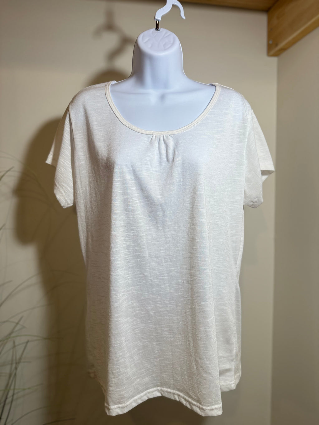 MOUNTAIN WAREHOUSE Agra Quick-Dry T-Shirt - Consigned with VARDO Vintage & Valuables vvvardo.ca