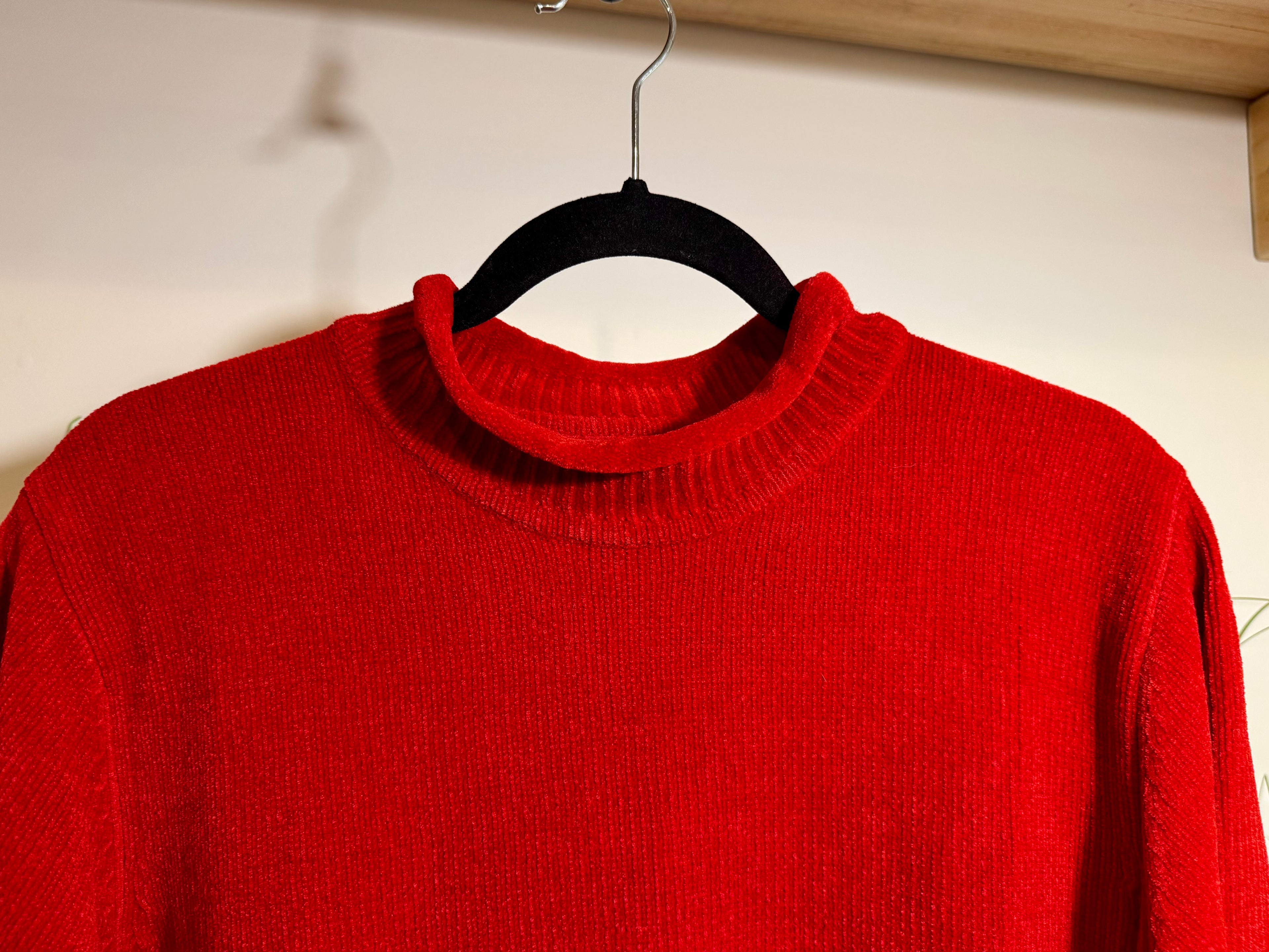 Vintage GLORIA VANDERBILT red chenille SWEATER- Consigned with VARDO Vintage & Valuables vvvardo.ca