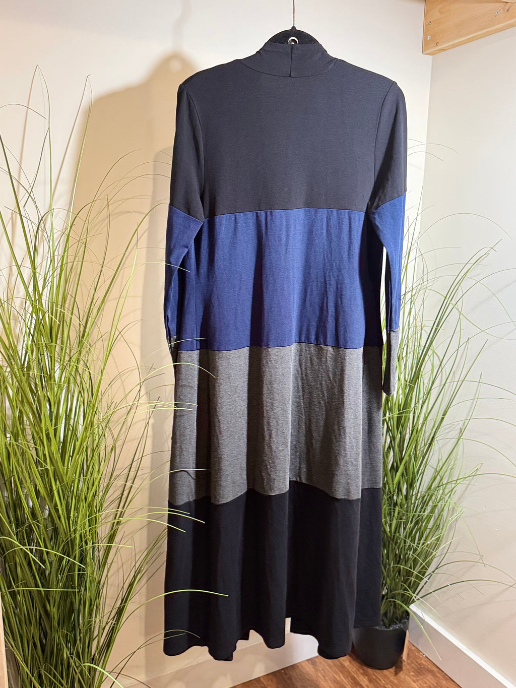 BLUE SKY CLOTHING CO. LONG COLOUR BLOCK JACKET - Consigned with VARDO Vintage & Valuables vvvardo.ca