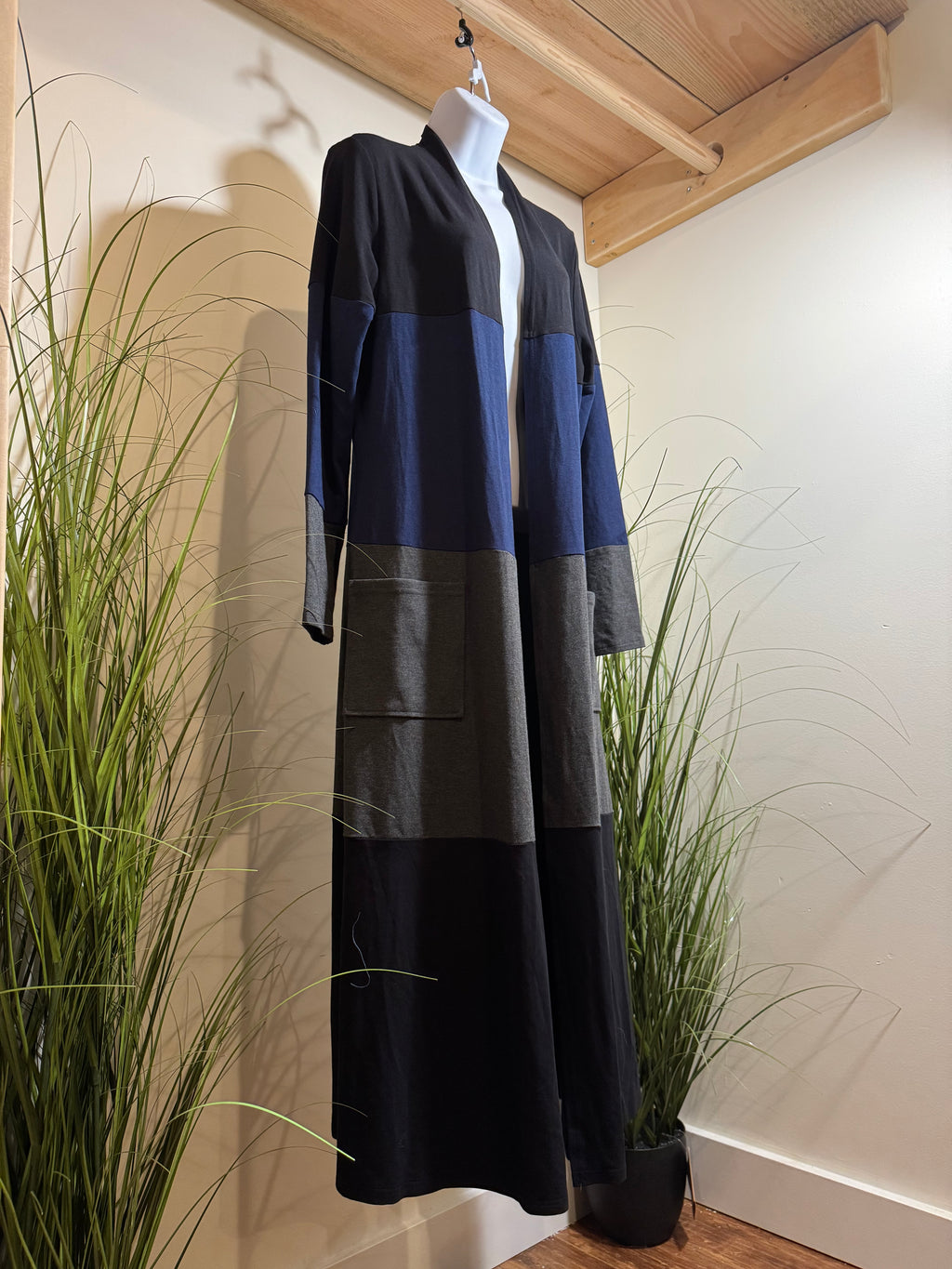 BLUE SKY CLOTHING CO. LONG COLOUR BLOCK JACKET - Consigned with VARDO Vintage & Valuables vvvardo.ca