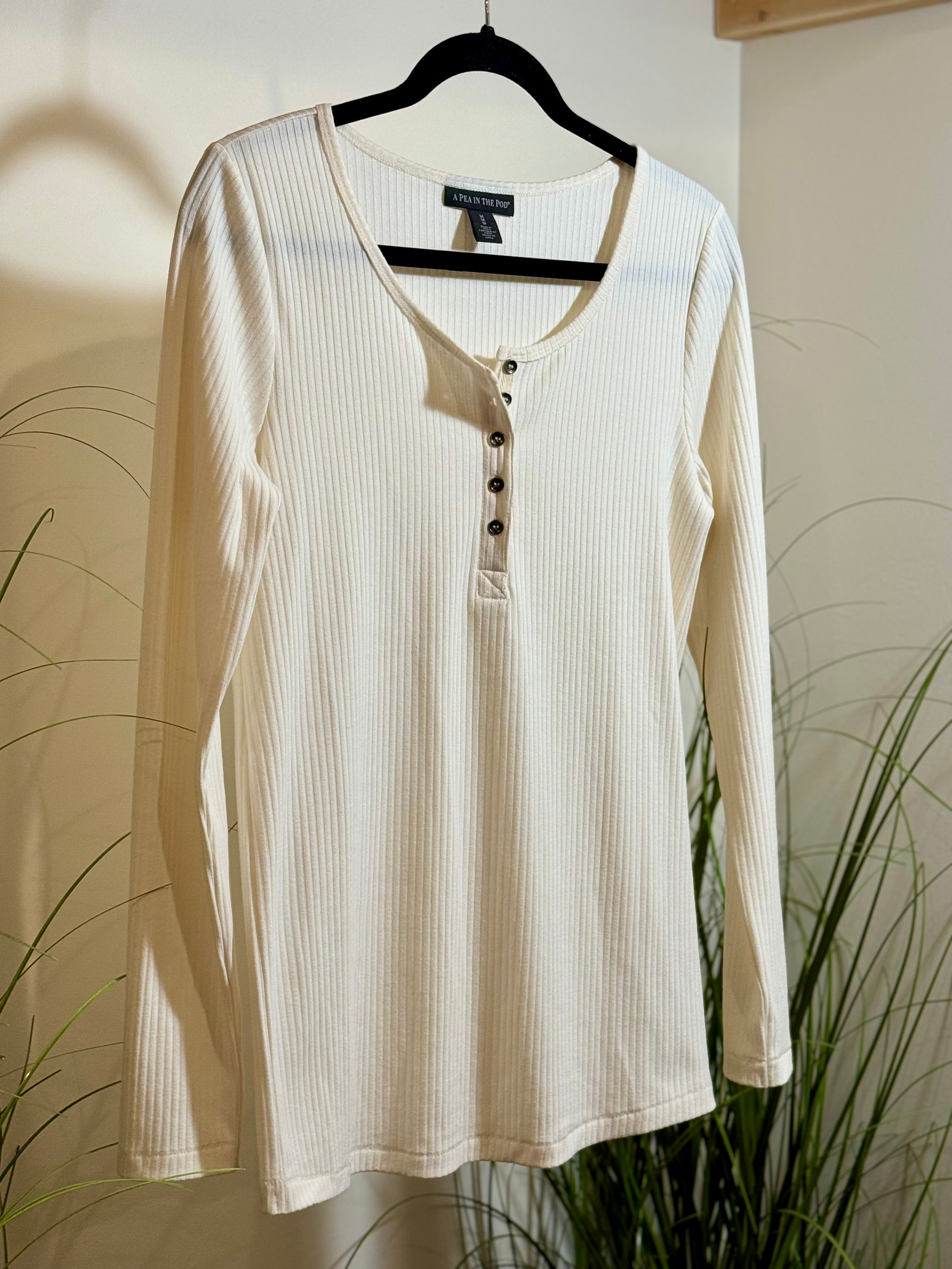 A PEA IN THE POD LONG SLEEVE HENLEY - Consigned with VARDO Vintage & Valuables vvvardo.ca