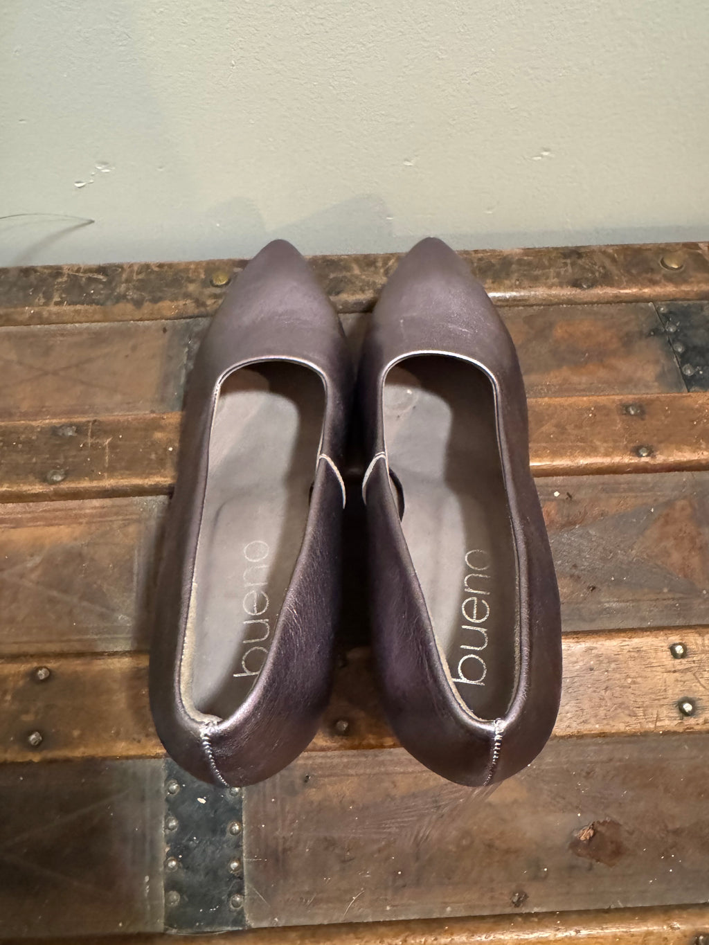 BUENO BLOCK HEEL METALLIC PUMPS - consigned with VARDO Vintage & Valuables vvvardo.ca