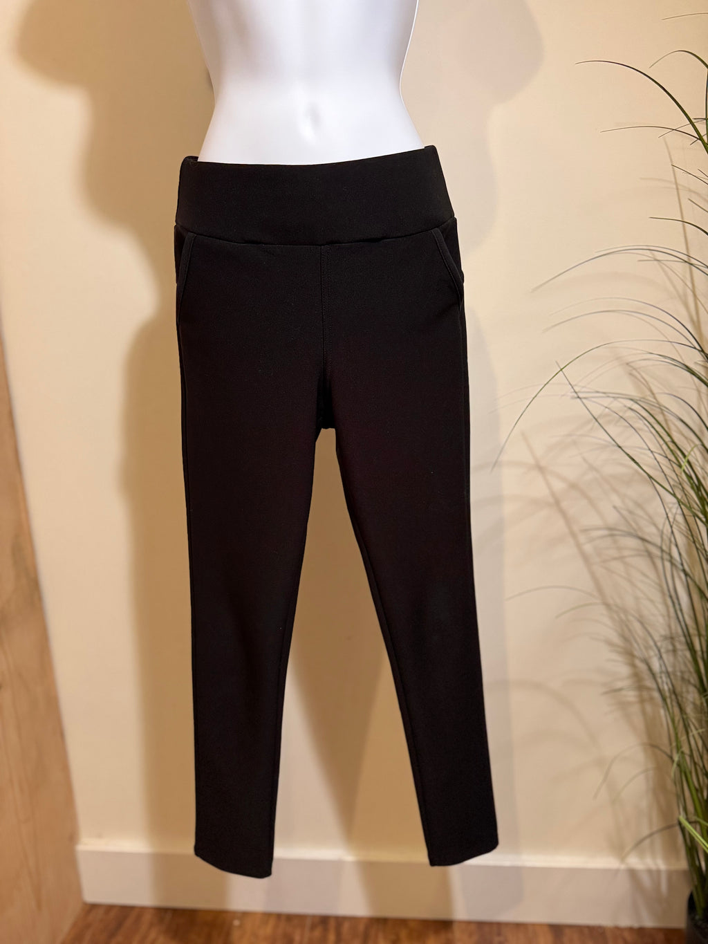 shosho Sculpting Treggings With Front Pockets