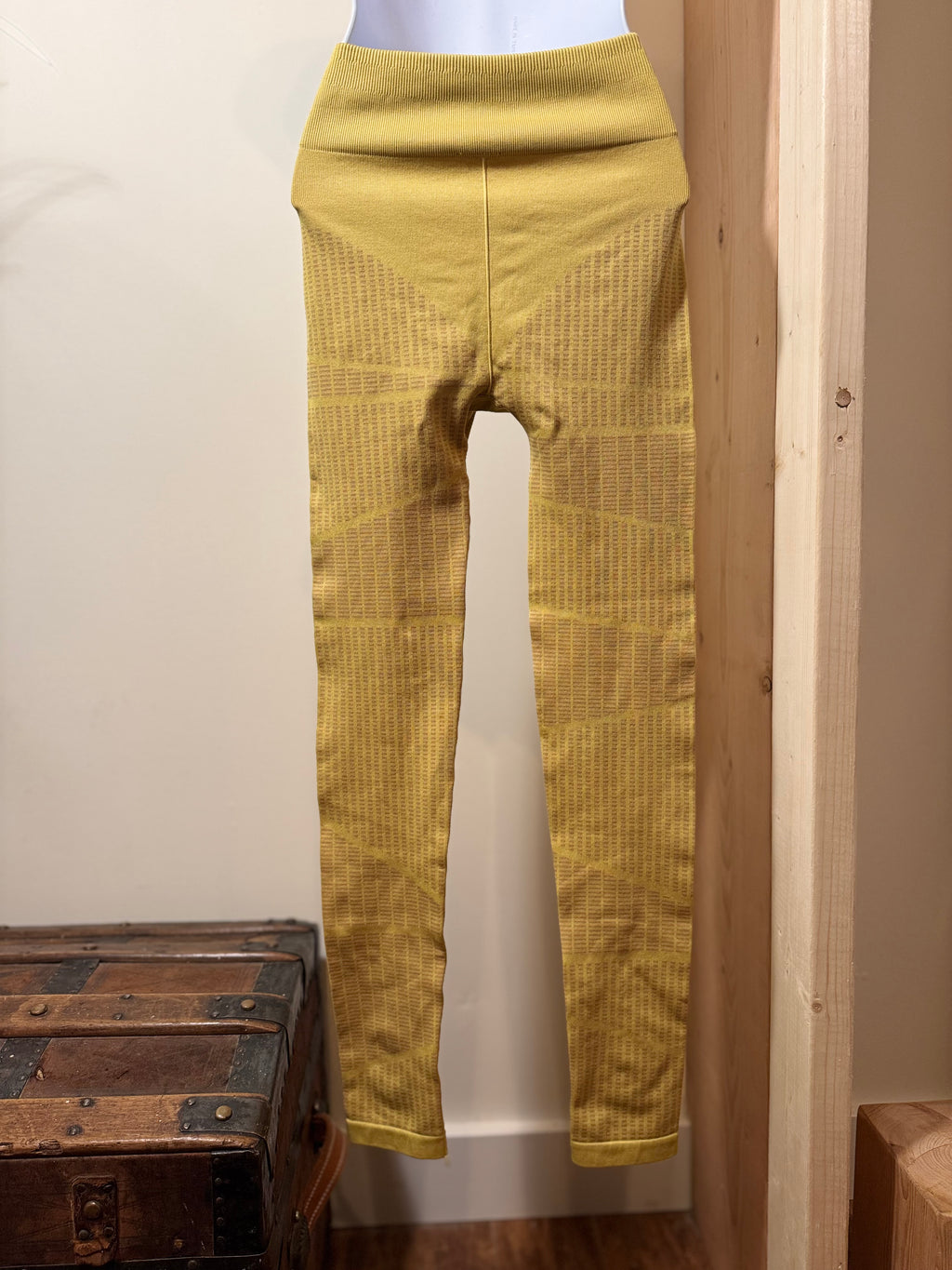 Fabletics Ribbed Leggings- Yellow with Beige Design