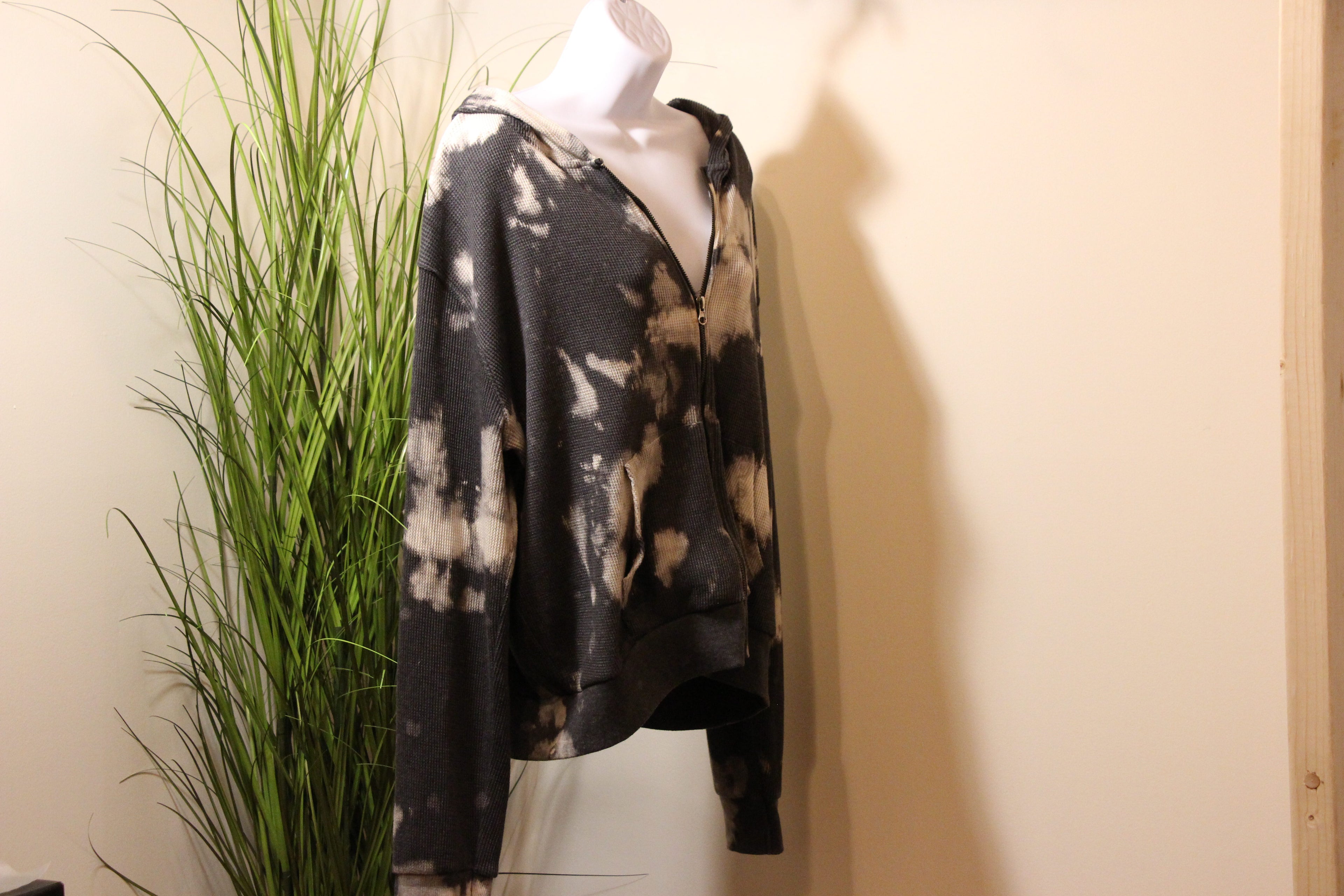 Size M RD Styles Tie Dye Waffle Zip Up Hoodie