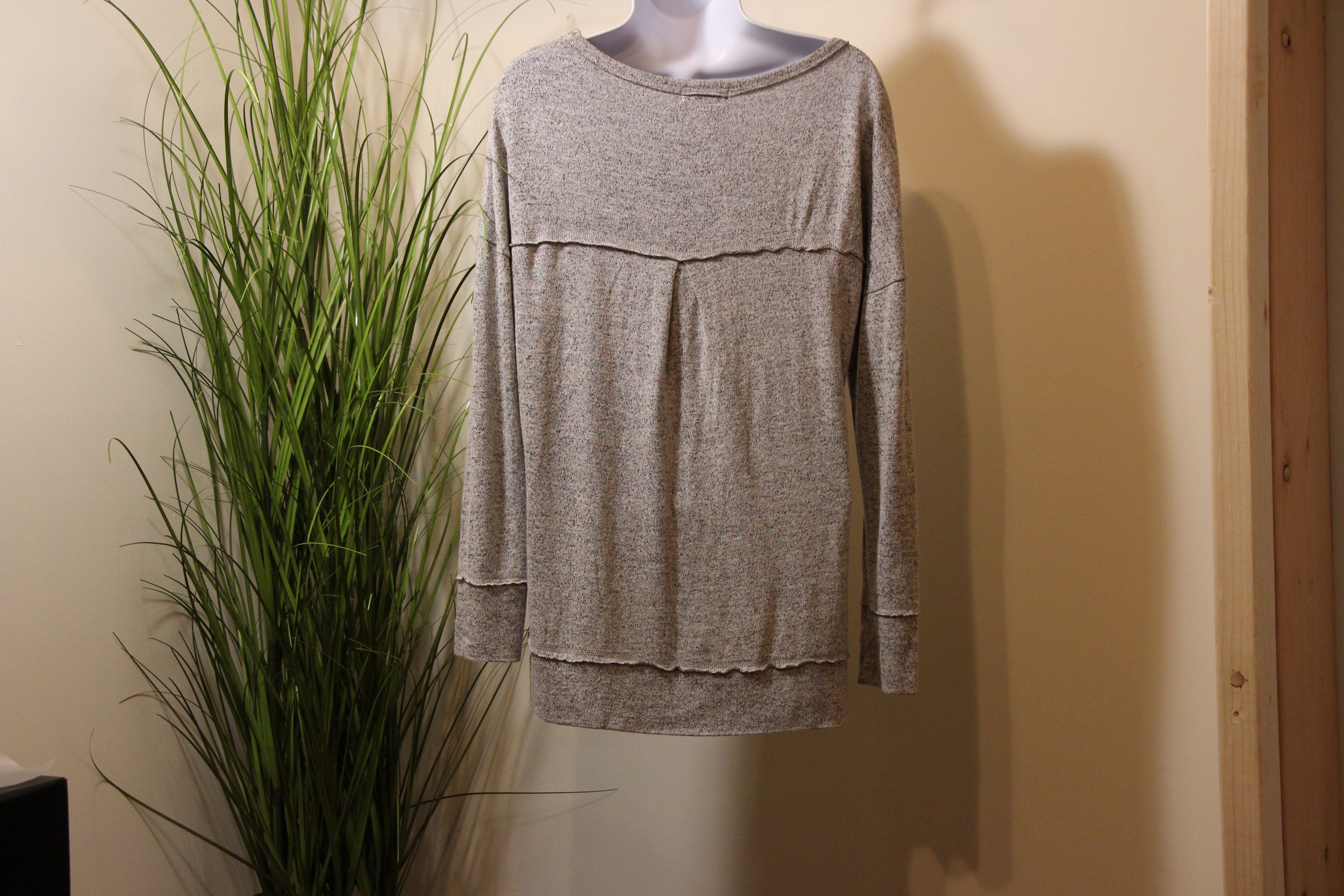 Size S RSQ Collective Light Sweater