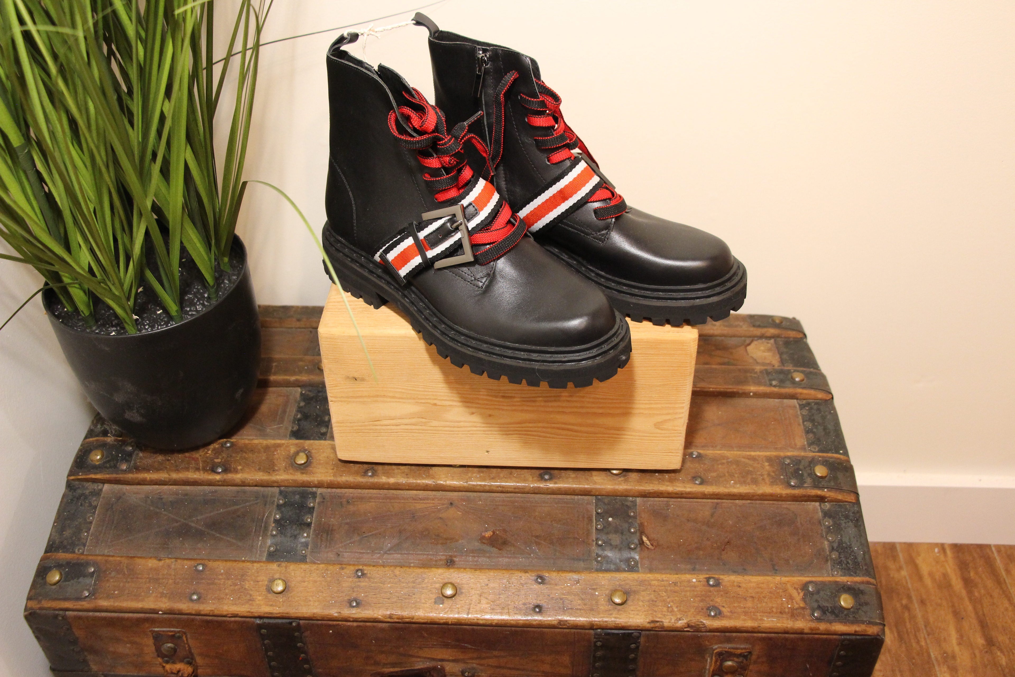 Brand New Size 9.5 Cecelia New York Combat Boots