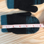 KIDS LINED MITTENS - Consigned with VARDO Vintage & Valuables vvvardo.ca