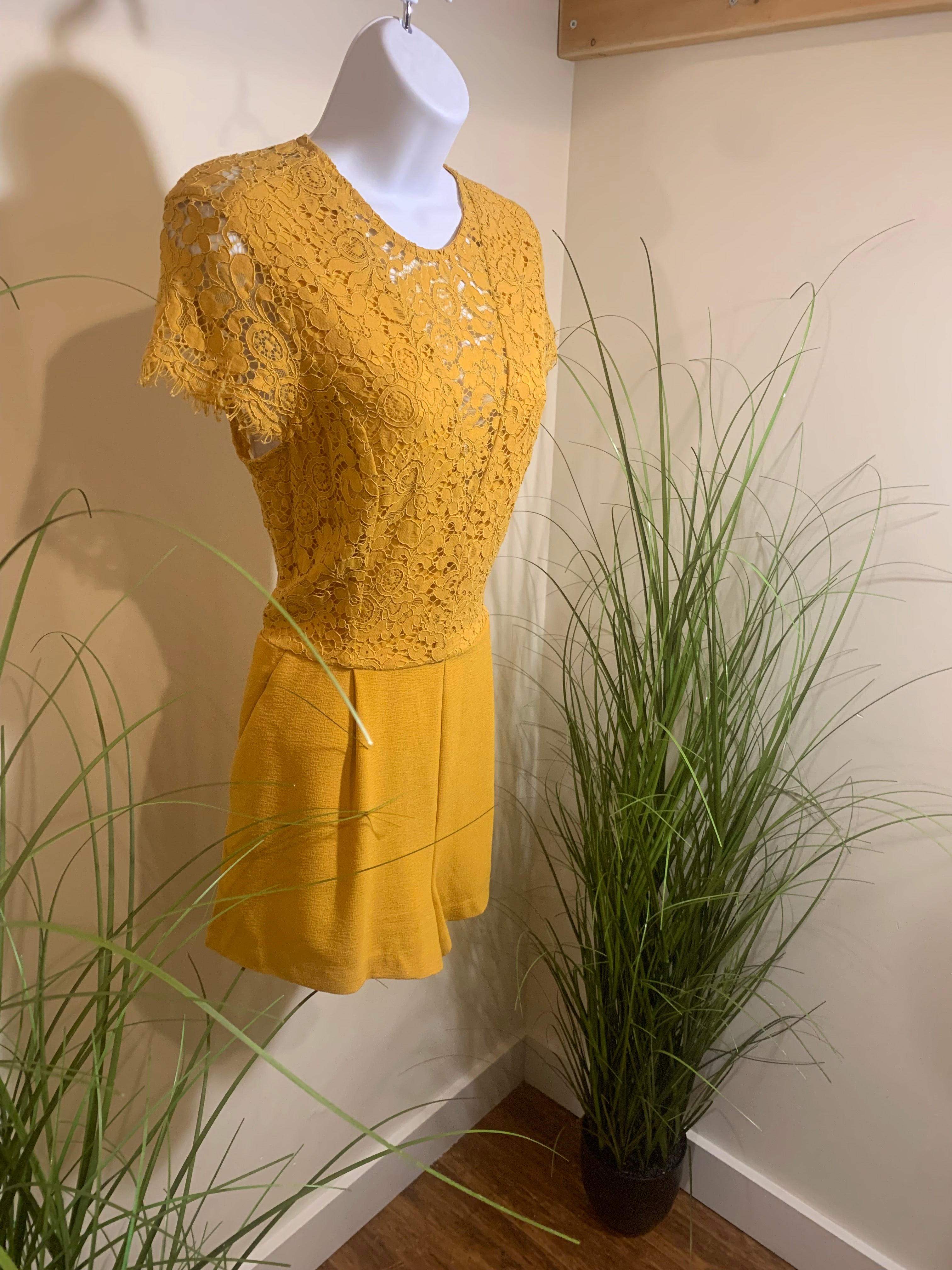 DYNAMITE ROMPER - Consigned with VARDO Vintage & Valuables vvvardo.ca