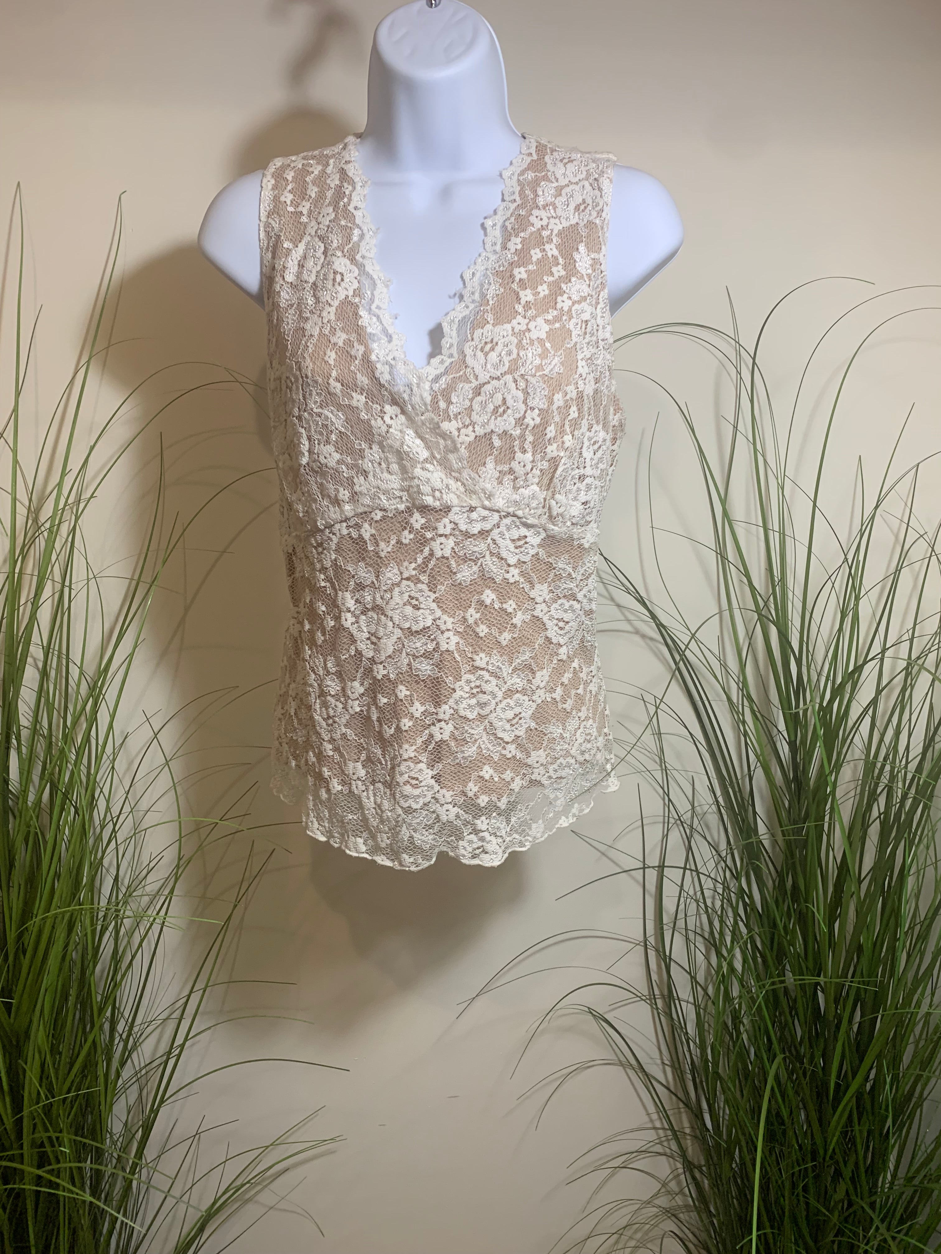 CABI LACE LINED CAMISOLE - Consigned with VARDO Vintage & Valuables vvvardo.ca