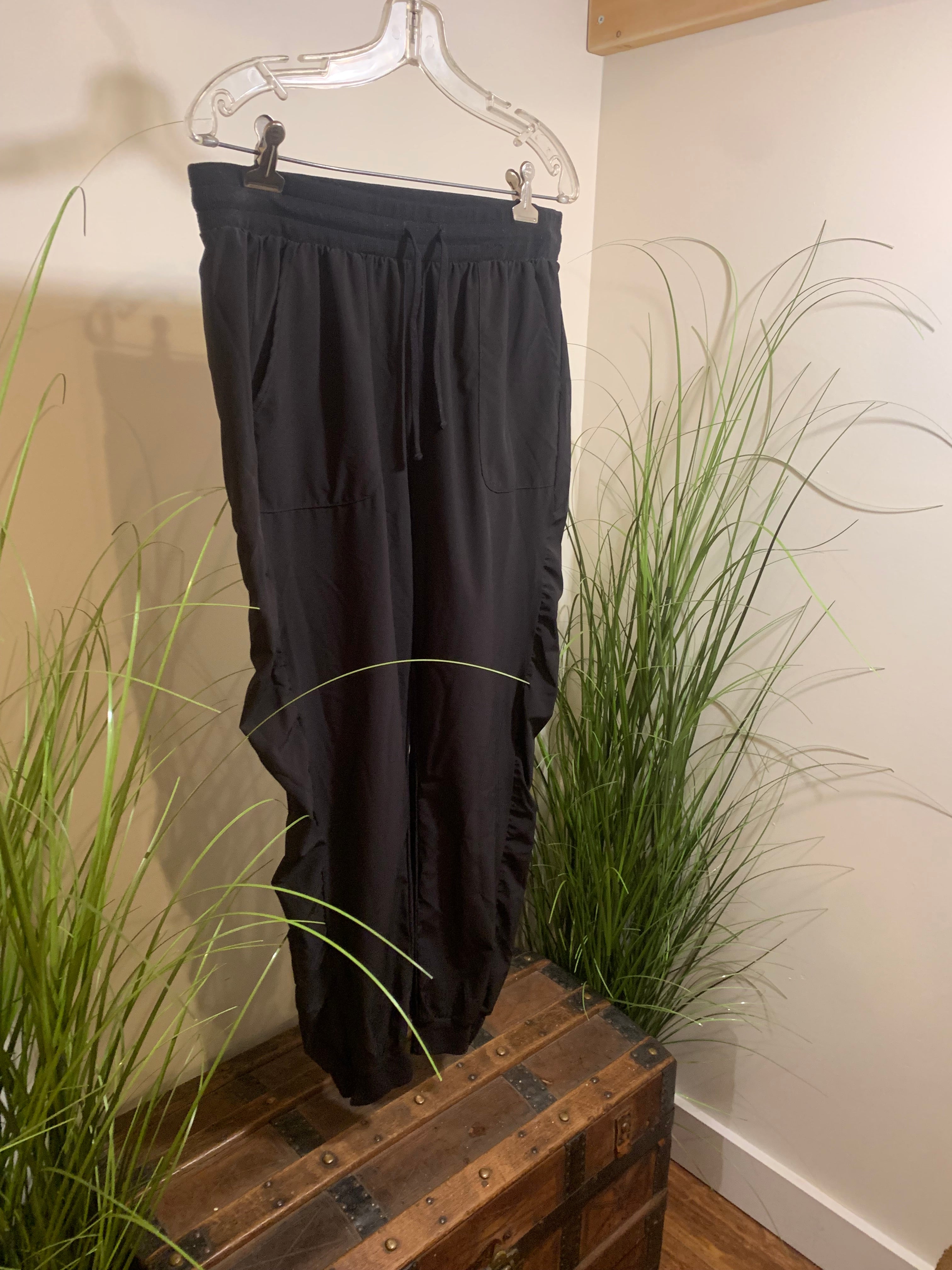 Athletic Works Dry More Large Women's Joggers