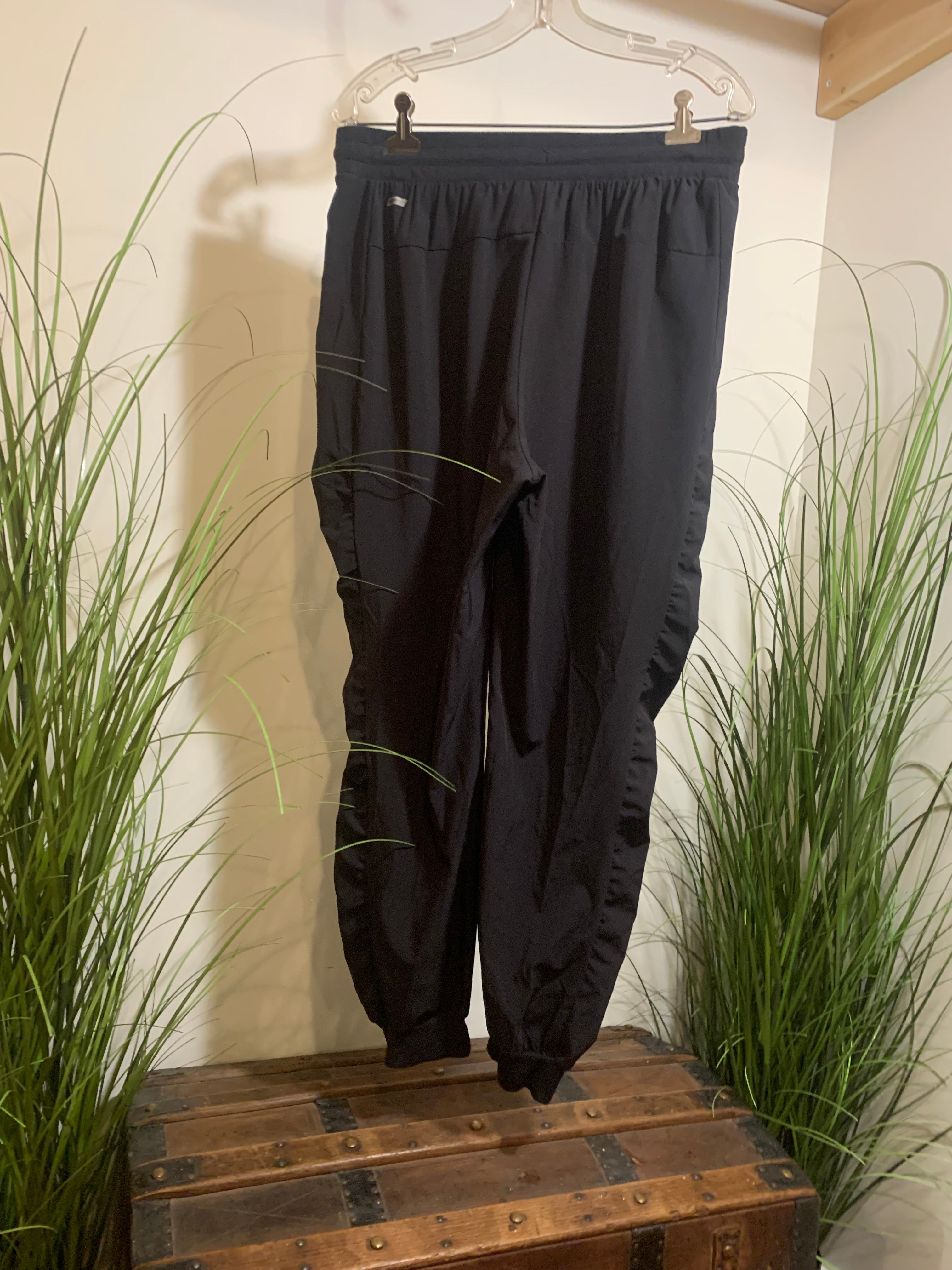 Athletic Works Dry More Large Women's Joggers