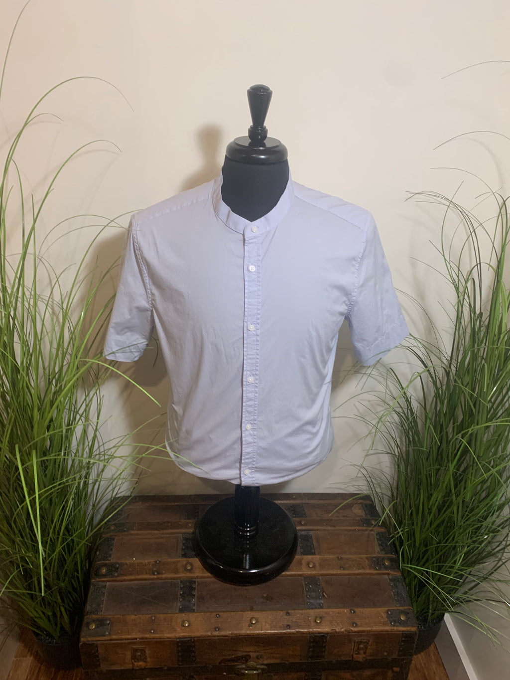 Men's Large Muscle Fit H&M Short Sleeve Collarless Dress Shirt