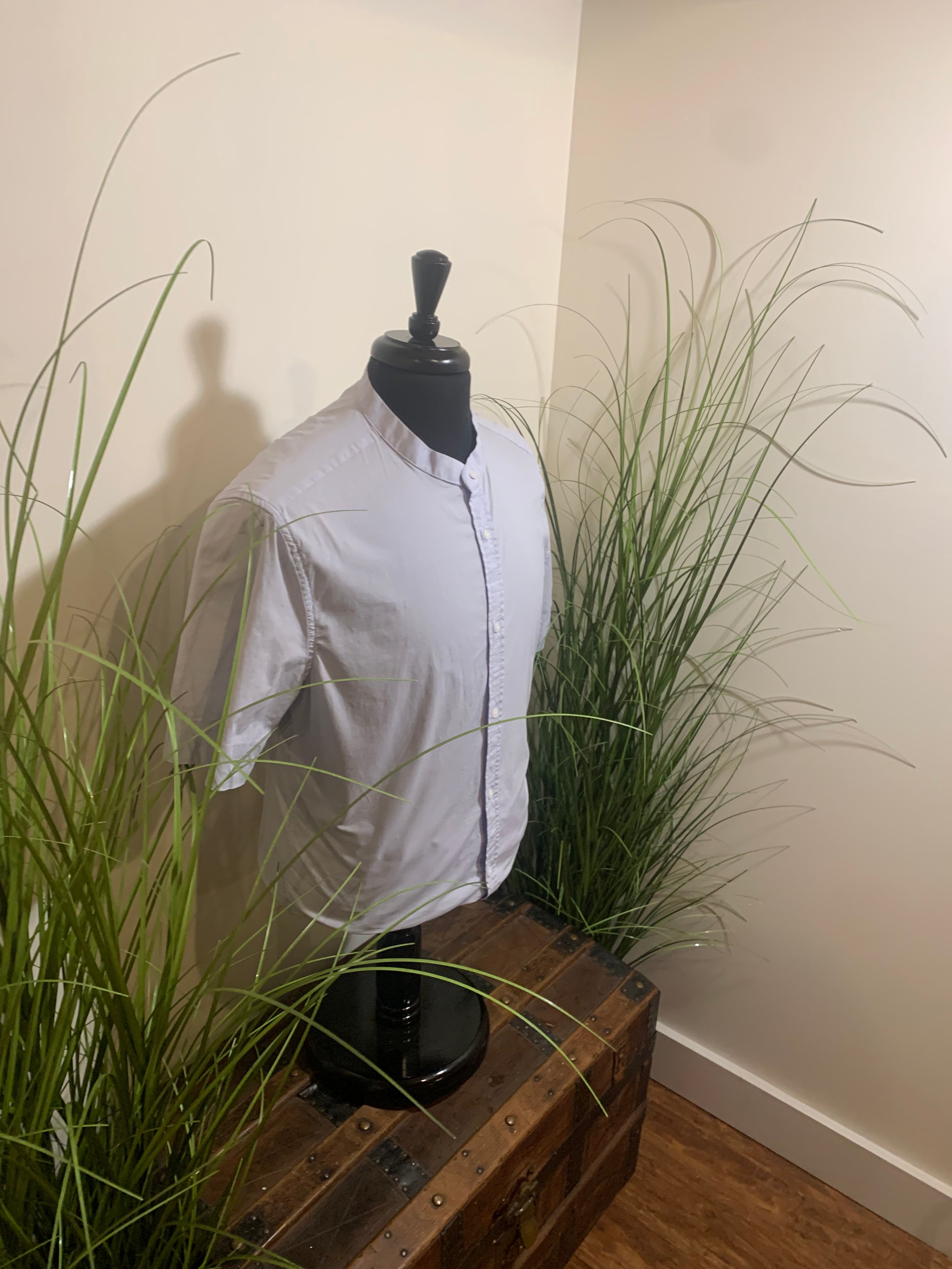 Men's Large Muscle Fit H&M Short Sleeve Collarless Dress Shirt