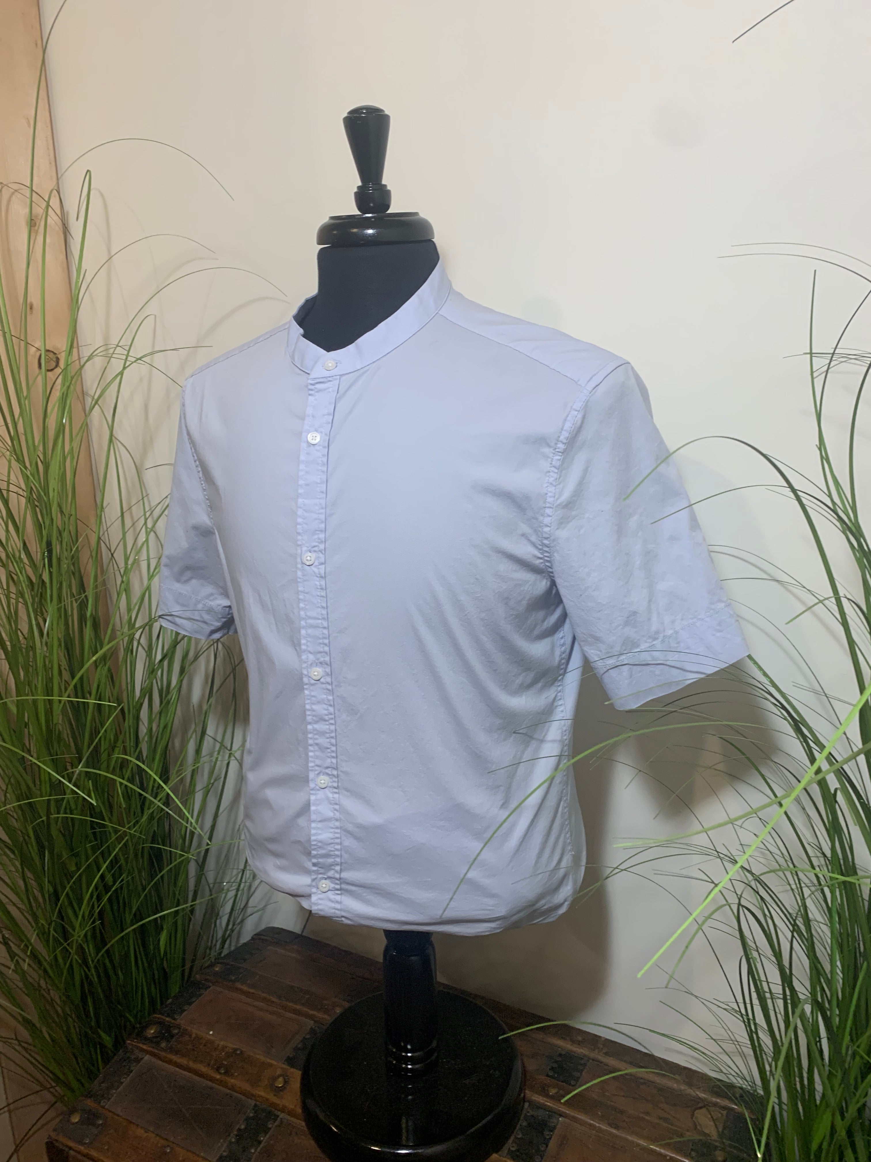 Men's Large Muscle Fit H&M Short Sleeve Collarless Dress Shirt