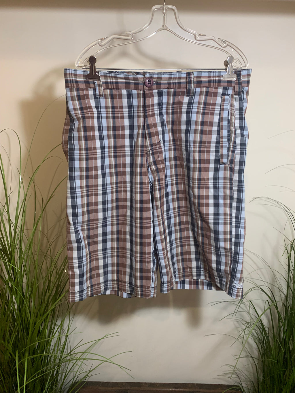Size 34 Billabong Plaid Skateboard Shorts