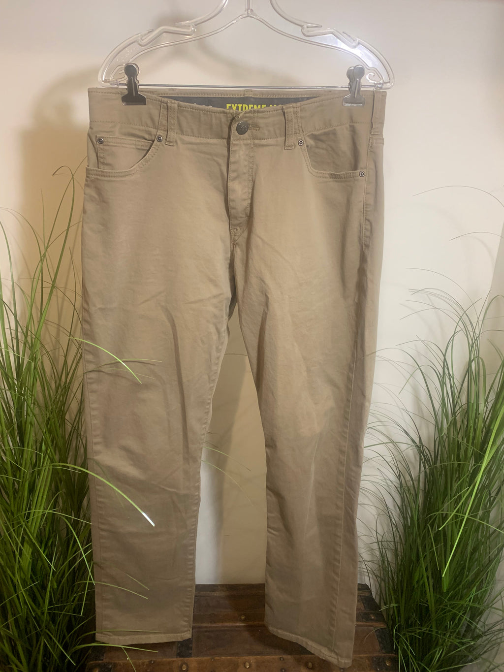 Size 34W 32L Lee Performance Series Extreme Motion Straight Fit Tapered Leg Pants