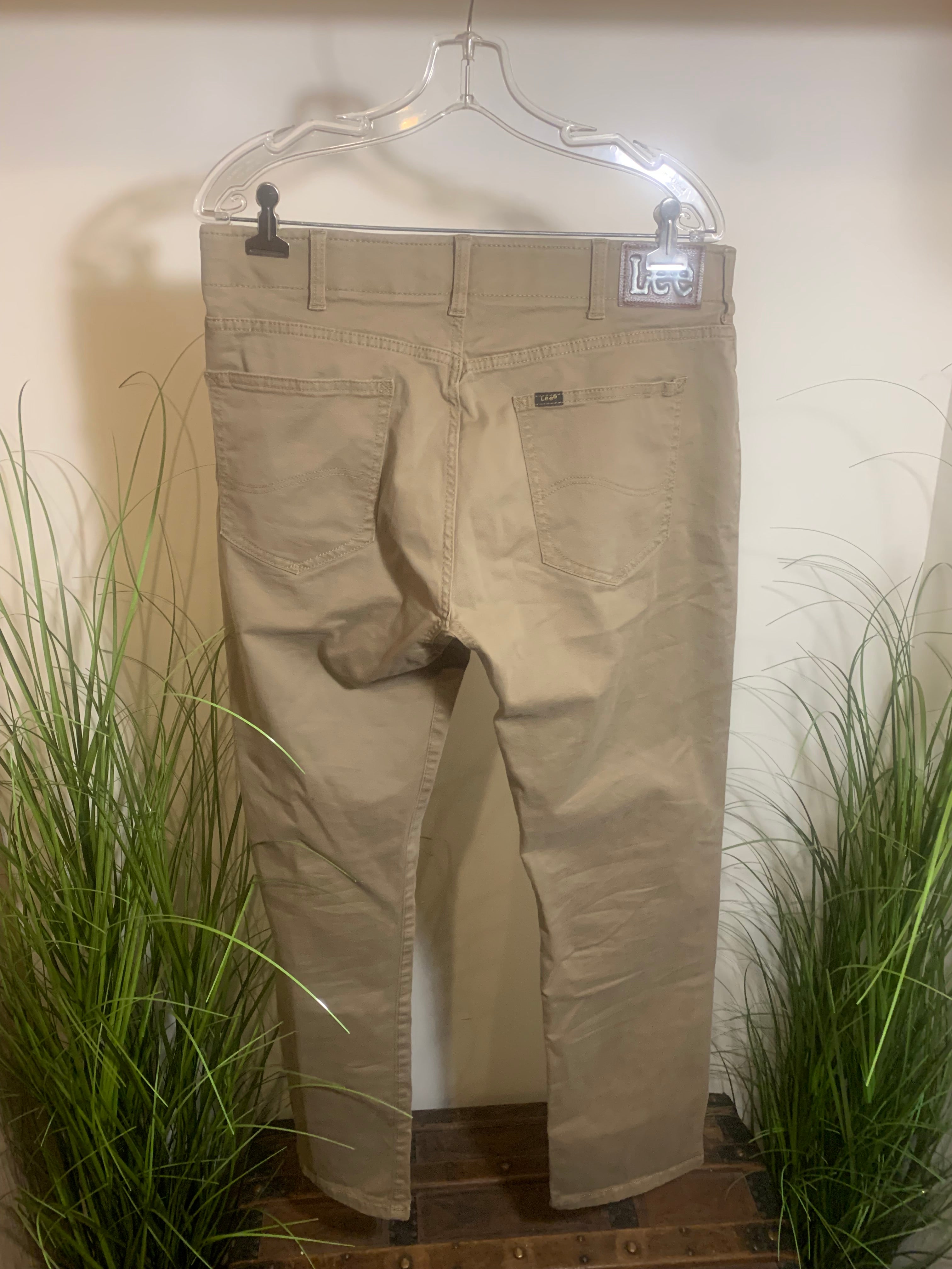 Size 34W 32L Lee Performance Series Extreme Motion Straight Fit Tapered Leg Pants