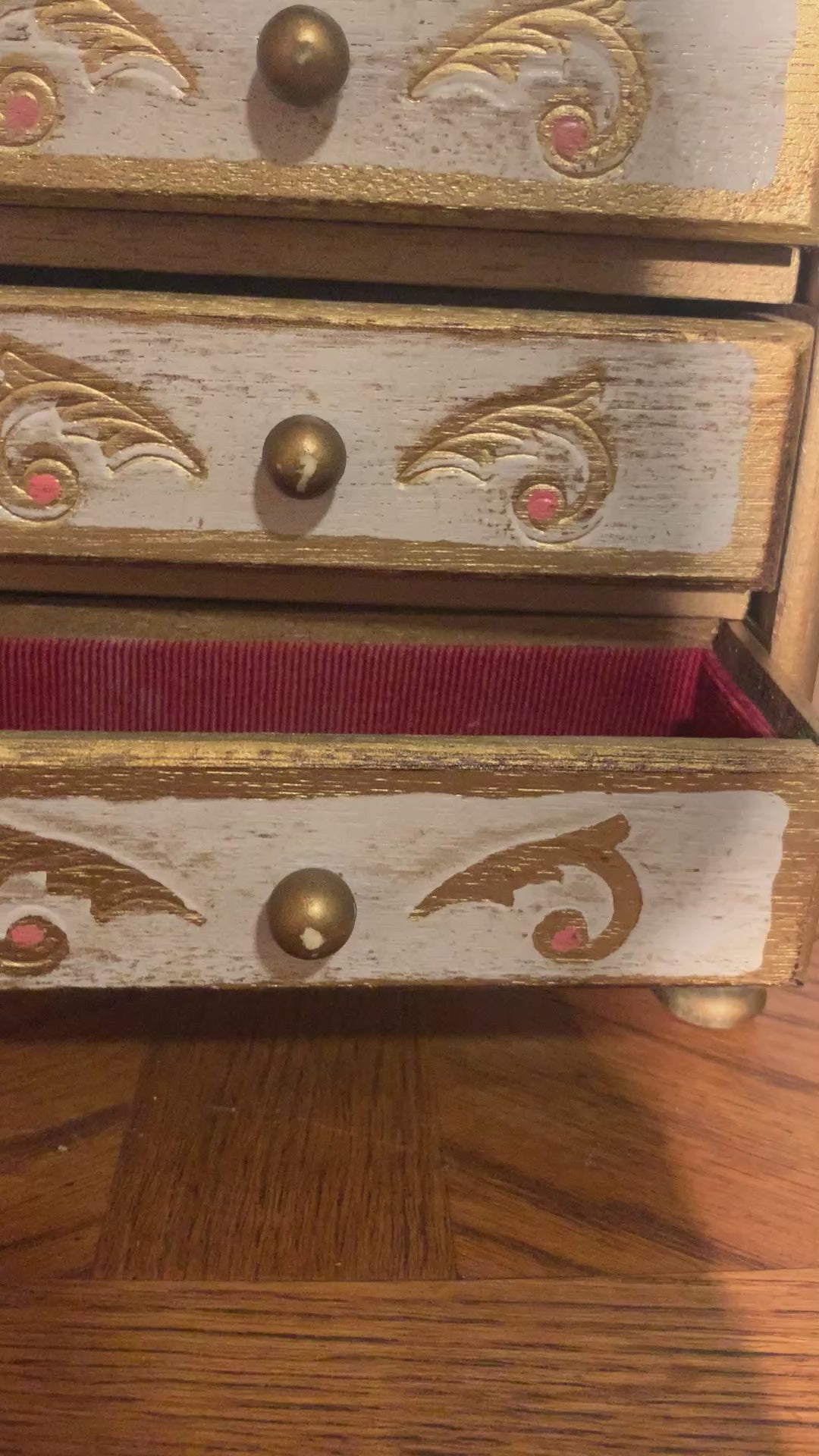 Vintage Florentine-style / Rococo-style wooden musical jewelry chest made in Japan